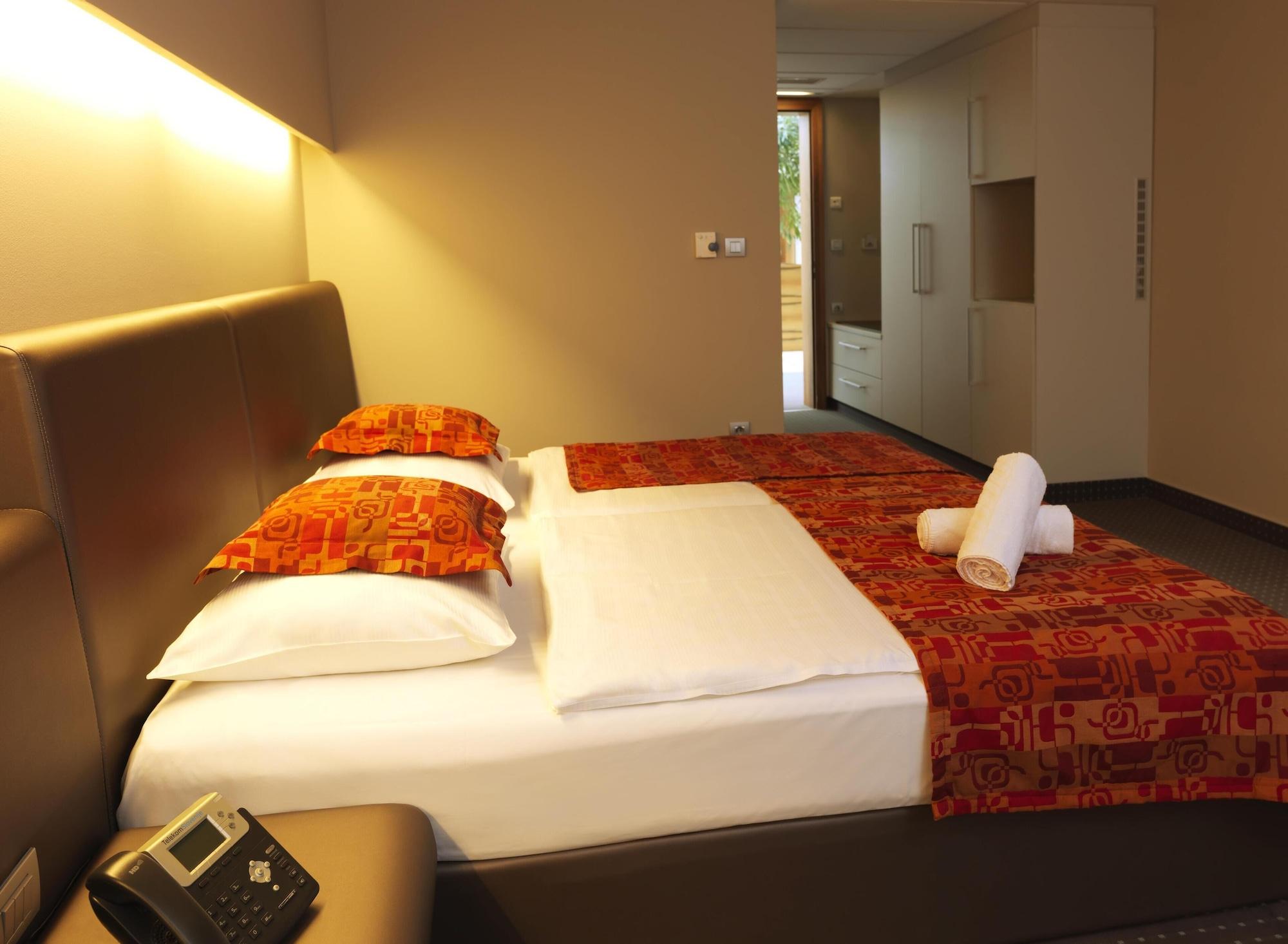 Hotel Thermana Park Lasko**** Superior Extérieur photo
