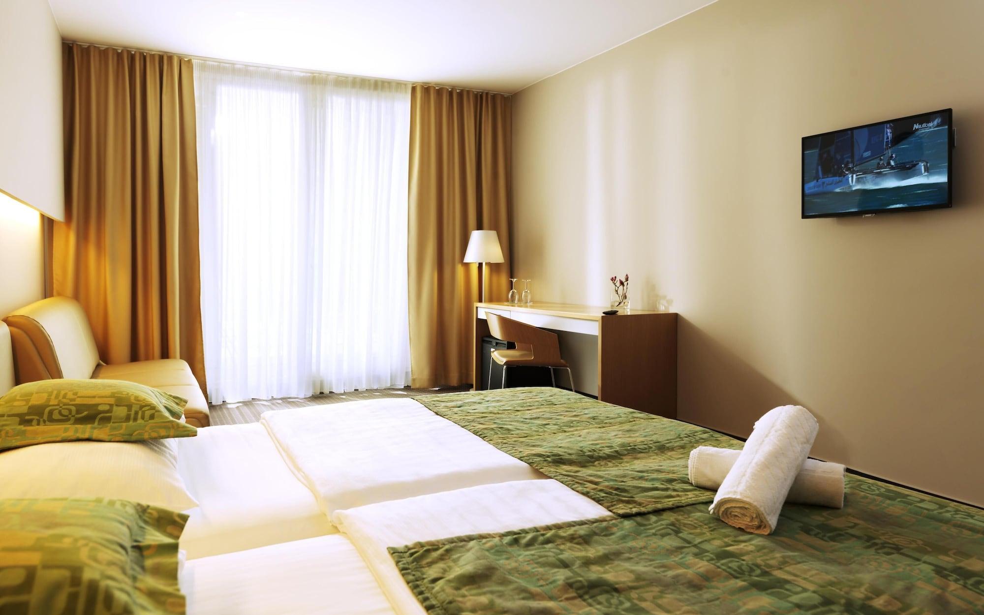 Hotel Thermana Park Lasko**** Superior Extérieur photo