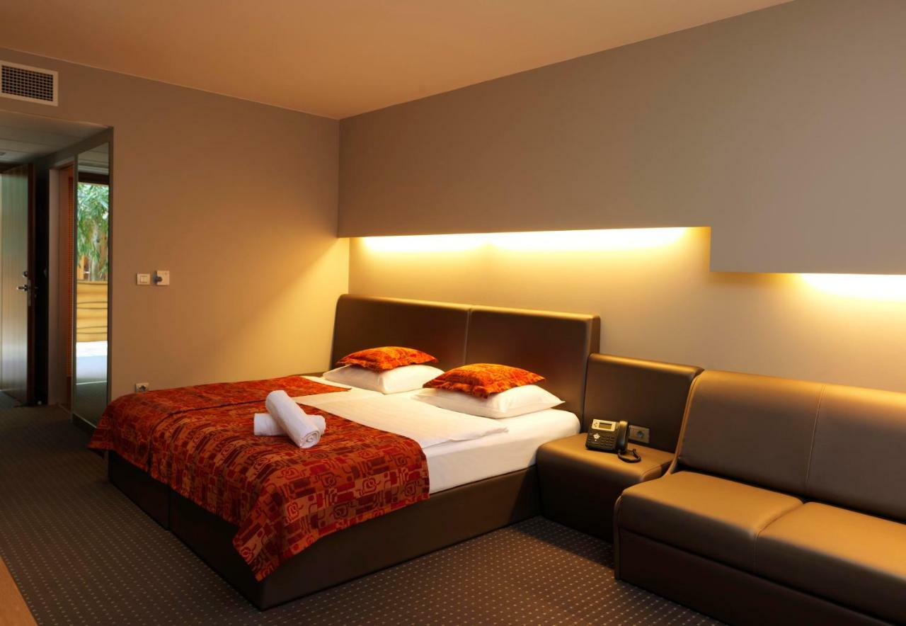 Hotel Thermana Park Lasko**** Superior Extérieur photo